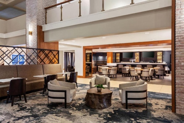 Lincolnshire Marriott Resort image 5