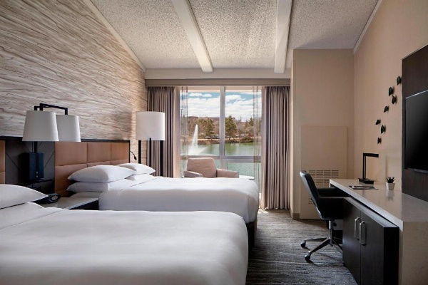 Lincolnshire Marriott Resort image 8