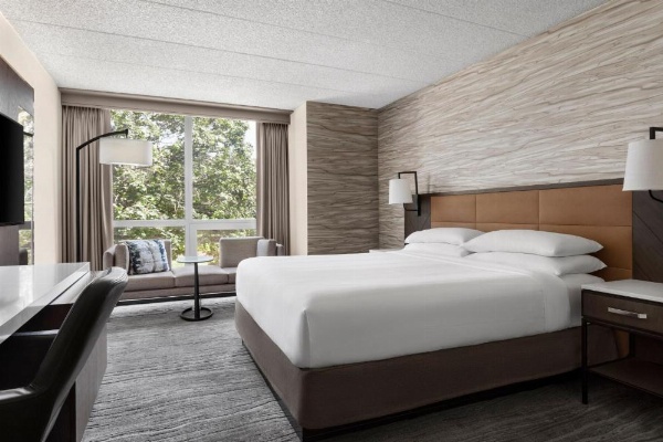 Lincolnshire Marriott Resort image 19